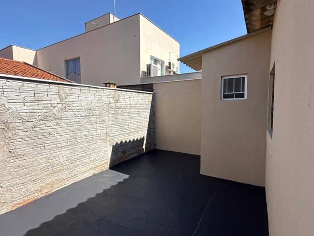 Casa com 100m² 2 quartos e 1 banheiro, para alugar, no bairro Jardim Tarobá em Cambé