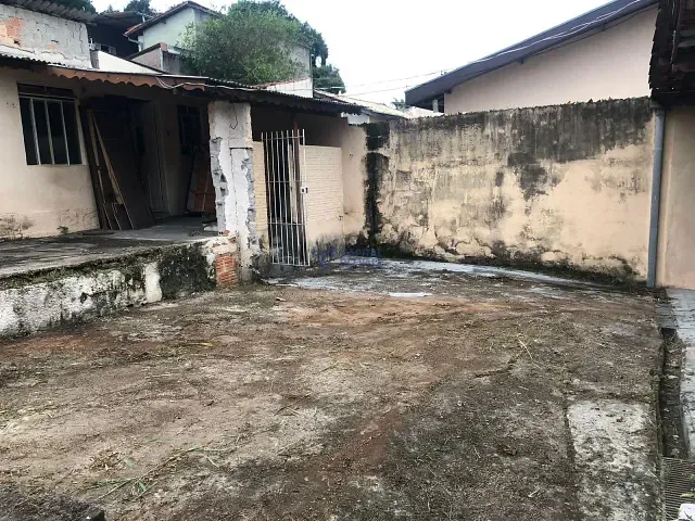 Casa 3 quartos e 2 banheiros, à venda, no bairro Jardim Satélite em São José dos Campos