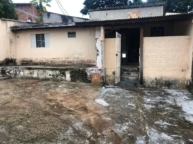 Casa 3 quartos e 2 banheiros, à venda, no bairro Jardim Satélite em São José dos Campos