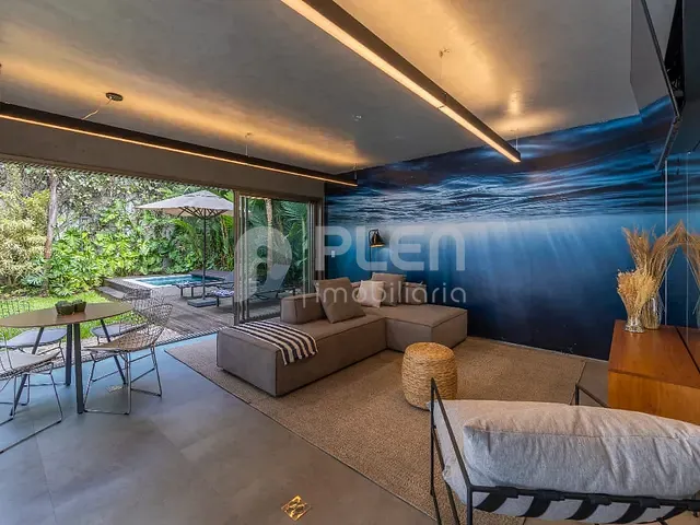 Casa 3 quartos e 5 banheiros, à venda, no bairro Alto de Pinheiros em São Paulo