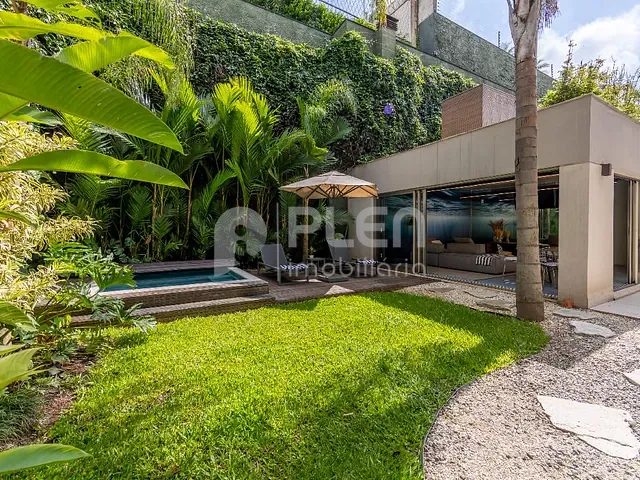 Casa 3 quartos e 5 banheiros, à venda, no bairro Alto de Pinheiros em São Paulo