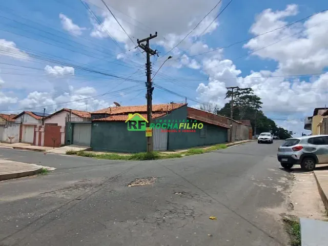 Casa com 210m² 3 quartos e 3 banheiros, à venda, no bairro Primavera em Teresina