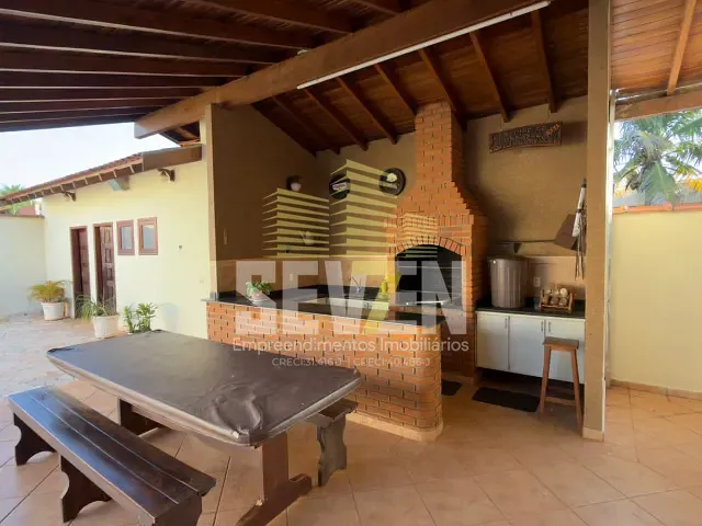 Casa com 300m² 3 quartos e 2 banheiros, à venda, no bairro Área Rural de Jacuba em Arealva