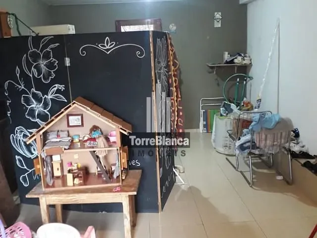 Casa com 462m², à venda, no bairro Órfãs em Ponta Grossa