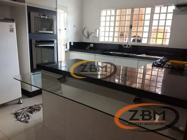 Casa com 360m² 3 quartos e 5 banheiros, à venda, no bairro Jardim Central Park em Londrina
