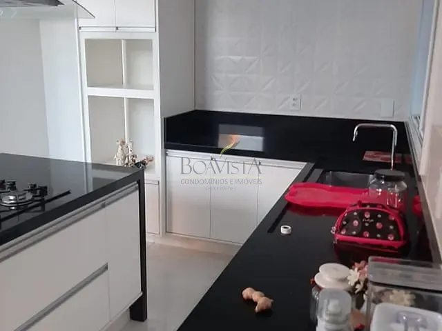 Casa com 280m² 4 quartos e 4 banheiros, à venda, no bairro Condomínio Portal da Serra em Bragança Paulista