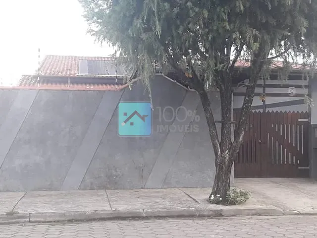 Casa com 250m² 3 quartos e 2 banheiros, à venda, no bairro Pontal de Santa Marina em Caraguatatuba