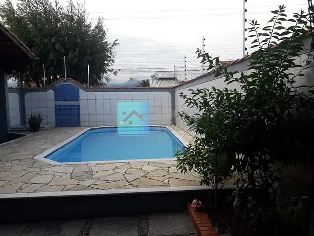 Casa com 250m² 3 quartos e 2 banheiros, à venda, no bairro Pontal de Santa Marina em Caraguatatuba