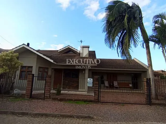 Casa 3 quartos e 2 banheiros, à venda, no bairro São Caetano em Arroio do Meio