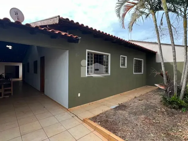 Casa 2 quartos e 3 banheiros, à venda, no bairro Jardim Nobre em Rolândia