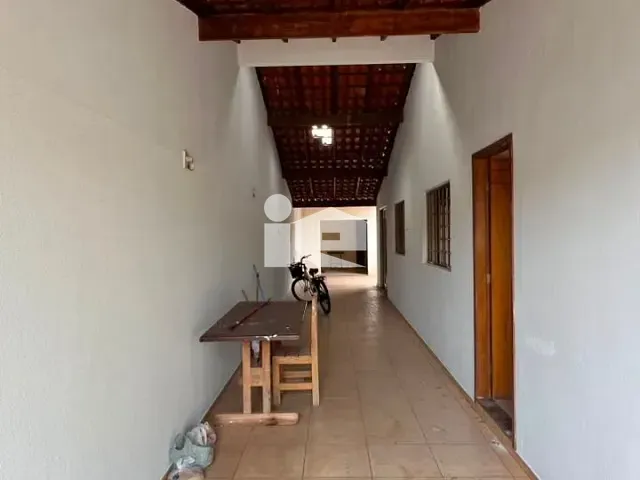Casa 2 quartos e 3 banheiros, à venda, no bairro Jardim Nobre em Rolândia