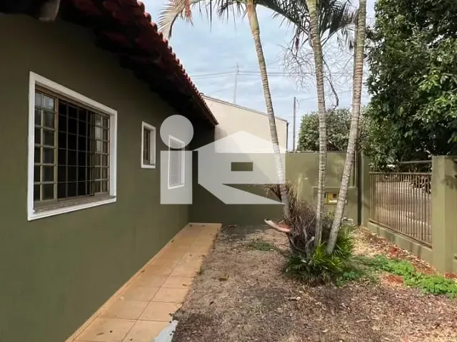Casa 2 quartos e 3 banheiros, à venda, no bairro Jardim Nobre em Rolândia
