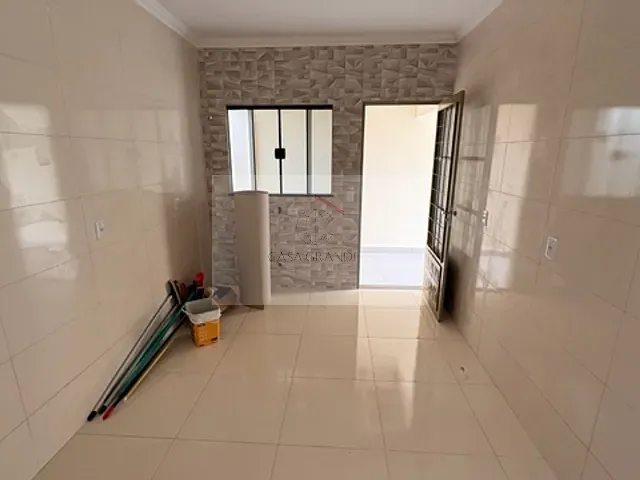 Casa com 150m² 3 quartos e 1 banheiro, à venda, no bairro Jardim Cidade Nova em Rolândia