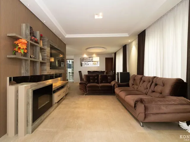 Casa com 214m² 3 quartos e 3 banheiros, à venda, no bairro Santa Felicidade em Curitiba