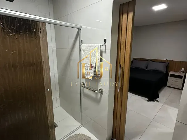 Casa com 443m² 3 quartos e 2 banheiros, à venda, no bairro Jardim Tropical em Cuiabá