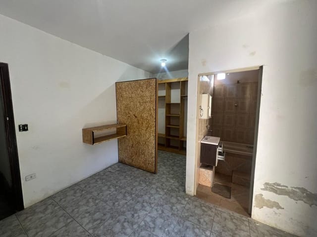 Casa com 150m² 4 quartos e 3 banheiros, à venda, no bairro Guaturinho em Cajamar