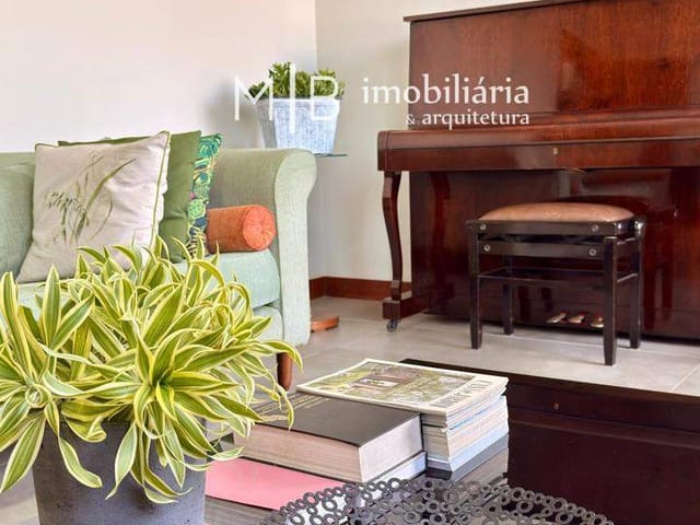 Casa 3 quartos e 3 banheiros, à venda, no bairro Jardim Samauma em Lavras