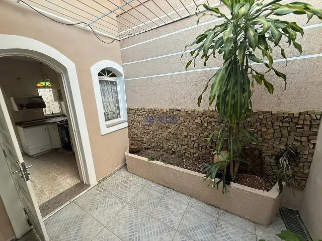 Casa com 150m² 3 quartos e 1 banheiro, à venda, no bairro Monte Castelo em São José dos Campos