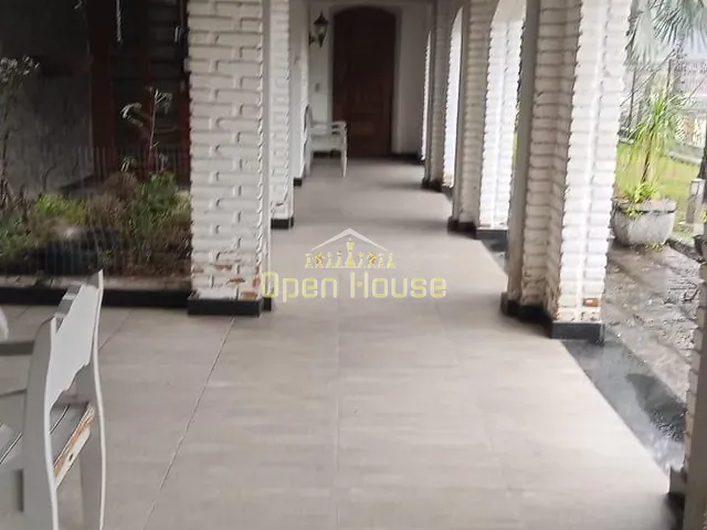 Casa 3 quartos e 4 banheiros, à venda, no bairro Niterói em Volta Redonda