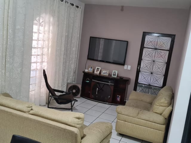 Casa com 250m² 3 quartos e 2 banheiros, à venda, no bairro Conjunto Habitacional Terra dos Ipês I (Norte) em Pindamonhangaba