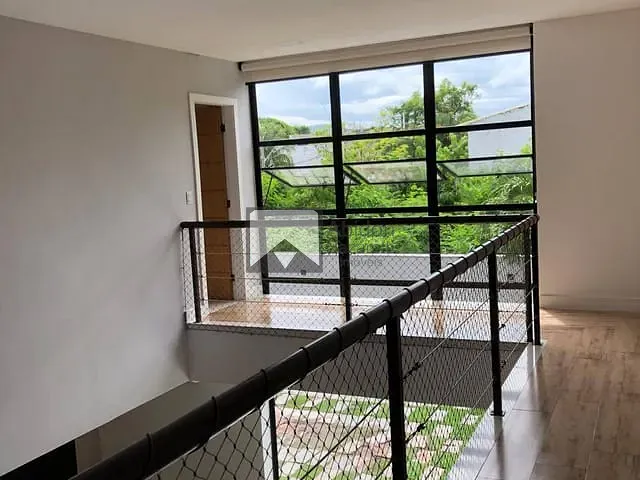 Casa 4 quartos e 2 banheiros, à venda, no bairro Itaipu em Niterói
