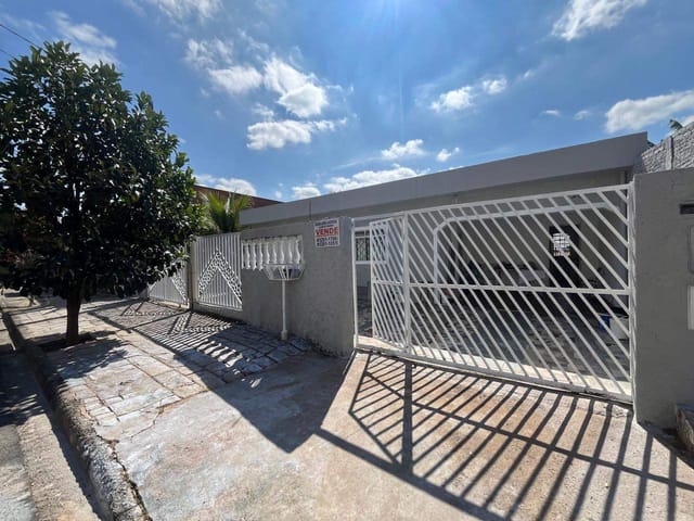 Casa com 323m² 3 quartos e 1 banheiro, à venda, no bairro Jardim Santa Rosa em Campinas