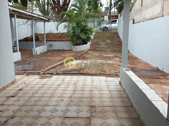 Casa com 250m² 2 quartos e 1 banheiro, à venda, no bairro Jardim Maria Celina em Londrina