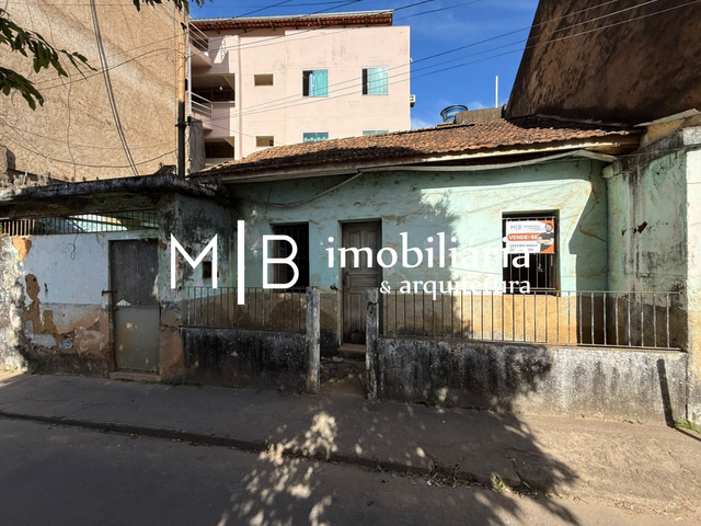 Casa à venda, no bairro Centro em Cataguases