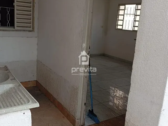 Casa com 180m² 2 quartos e 1 banheiro, à venda, no bairro Residencial Sítio Santo Antônio em Taubaté