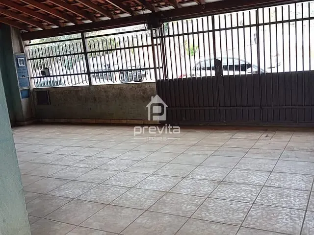 Casa com 180m² 2 quartos e 1 banheiro, à venda, no bairro Residencial Sítio Santo Antônio em Taubaté