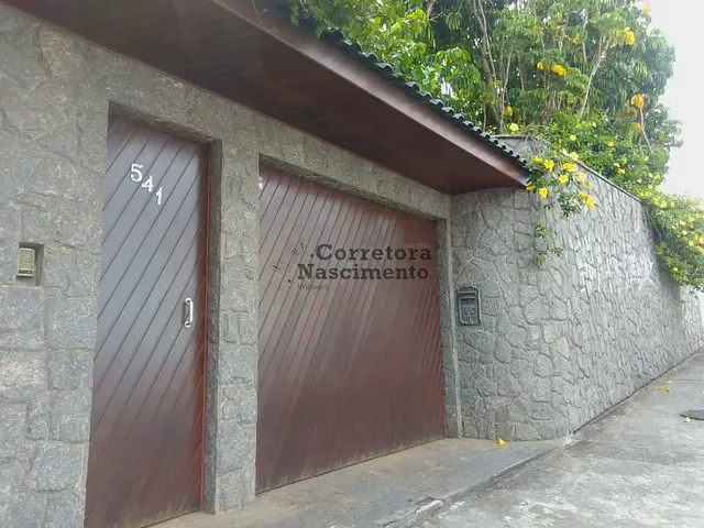 Casa com 500m² 3 quartos e 3 banheiros, à venda, no bairro Jardim Altos de Santana I em Jacareí