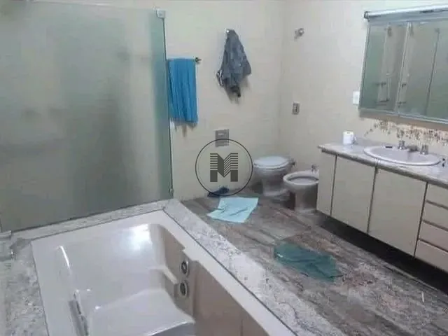 Casa com 600m² 5 quartos e 5 banheiros, à venda, no bairro Nova Guará em Guaratinguetá