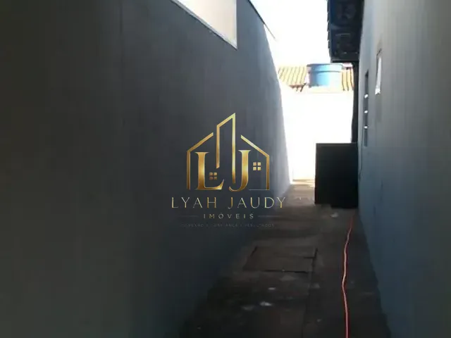 Casa com 335m² 2 quartos e 1 banheiro, à venda, no bairro Distrito Industrial em Cuiabá