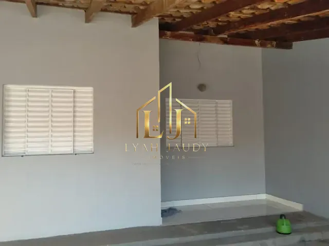 Casa com 335m² 2 quartos e 1 banheiro, à venda, no bairro Distrito Industrial em Cuiabá