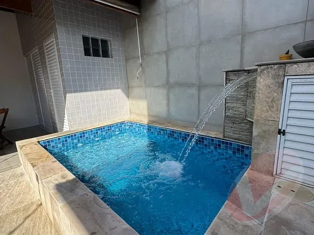 Casa 4 quartos e 3 banheiros, à venda, no bairro Guilhermina em Praia Grande