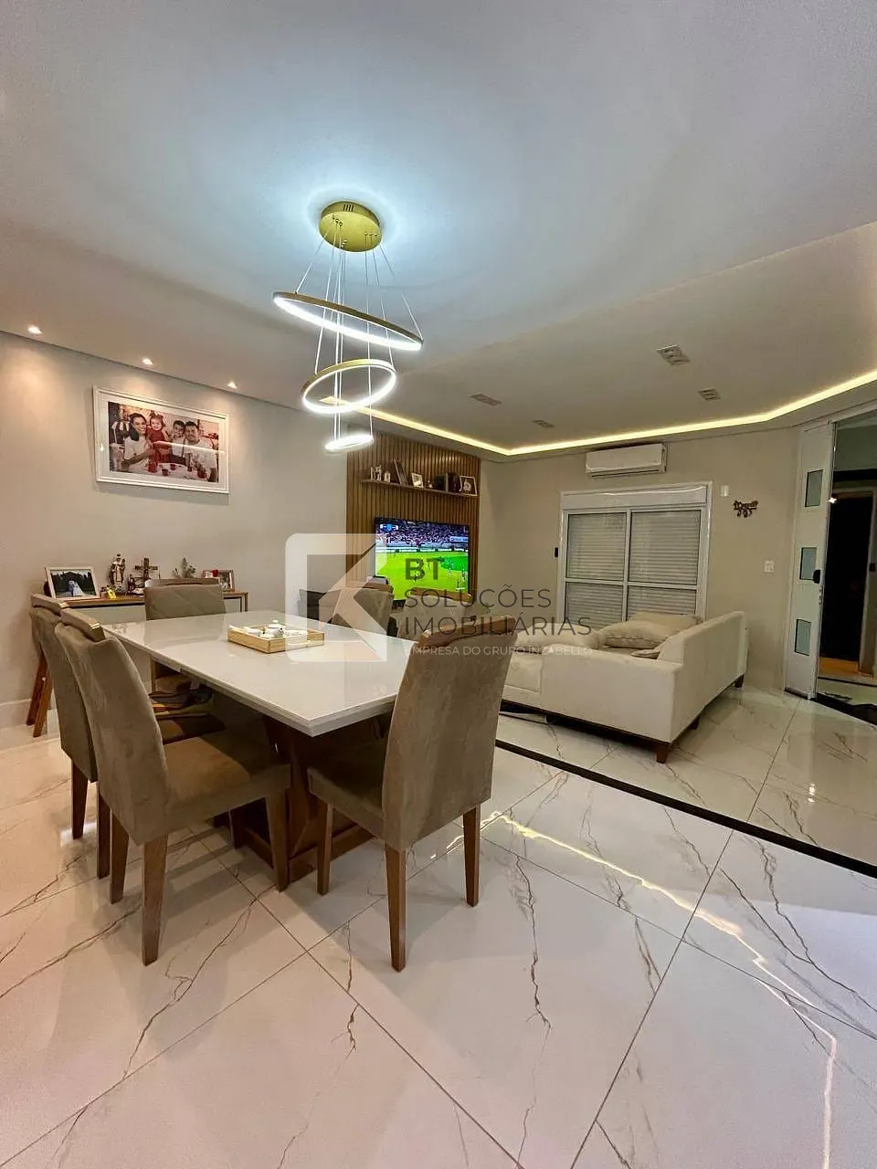Casa, 3 quartos, 230 m² - Foto 2