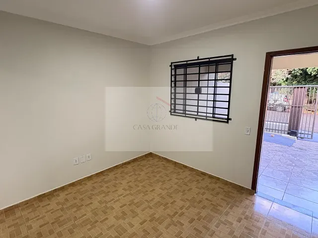 Casa com 125m² 2 quartos e 1 banheiro, para alugar, no bairro Jardim Nobre em Rolândia
