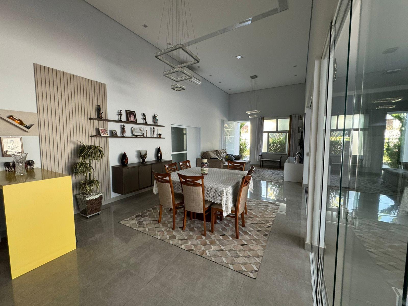 Casa à venda com 3 quartos, 300m² - Foto 16
