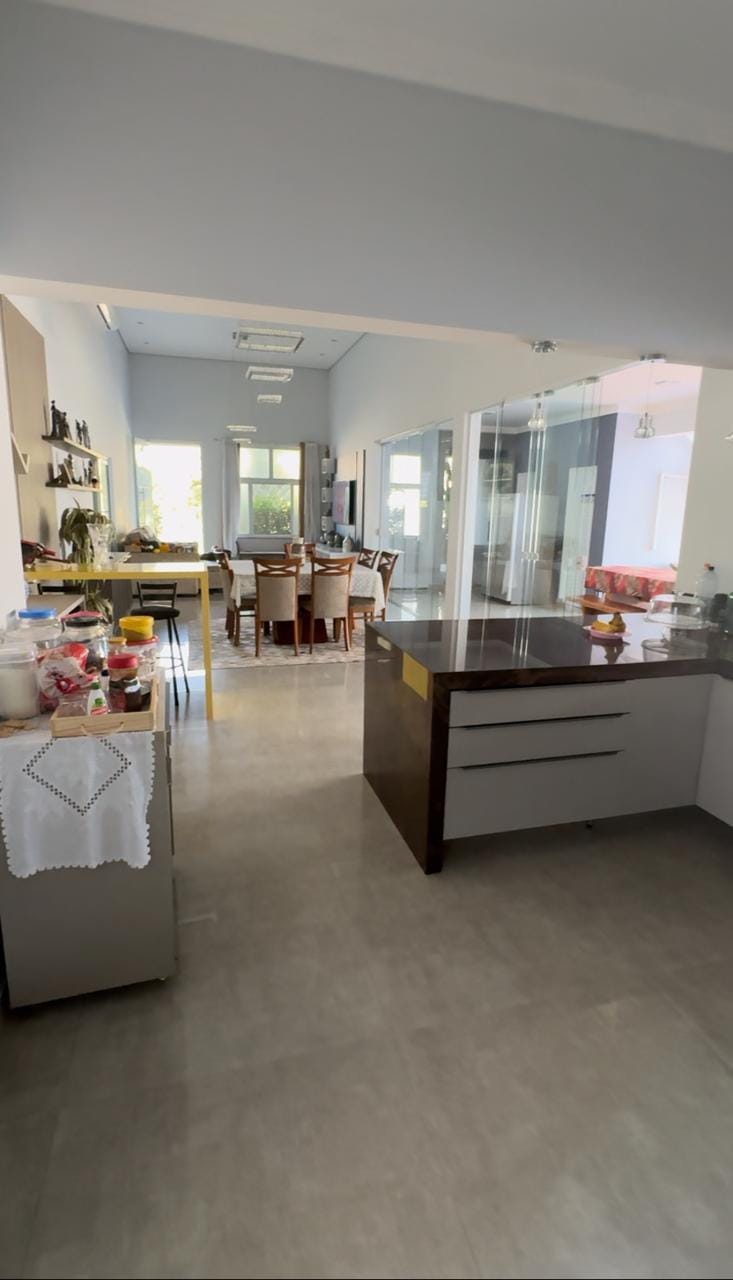 Casa à venda com 3 quartos, 300m² - Foto 14
