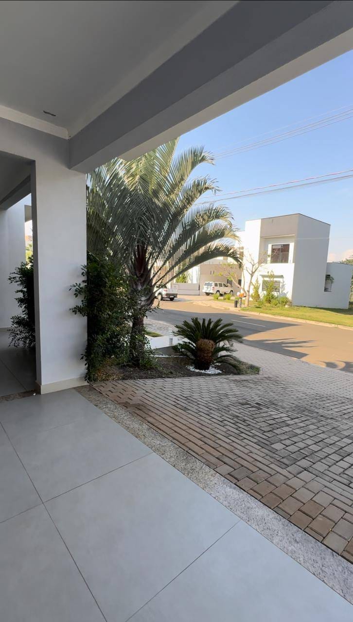 Casa à venda com 3 quartos, 300m² - Foto 8