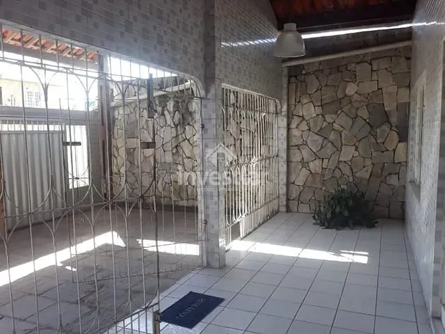 Casa com 270m² 3 quartos e 2 banheiros, à venda, no bairro Liberdade em Campina Grande