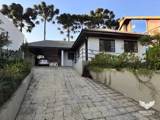 Casa com 535m² 3 quartos e 3 banheiros, à venda, no bairro Santa Felicidade em Curitiba