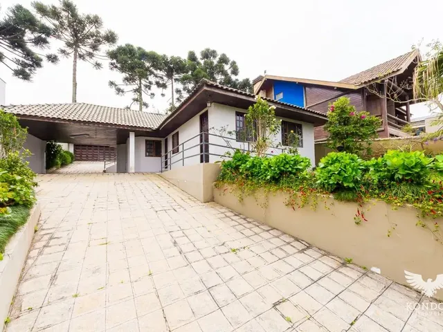 Casa com 535m² 3 quartos e 3 banheiros, à venda, no bairro Santa Felicidade em Curitiba