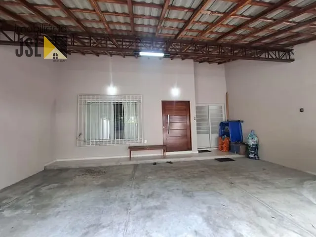 Casa com 229m² 3 quartos e 2 banheiros, à venda, no bairro Jardim Maria Cândida em Caçapava