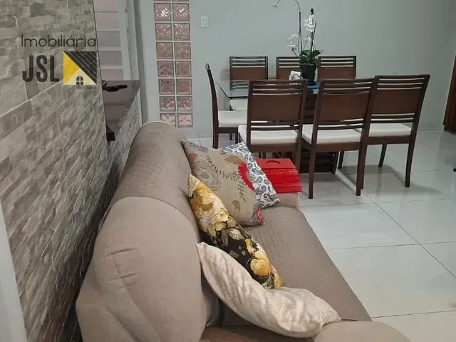 Casa com 229m² 3 quartos e 2 banheiros, à venda, no bairro Jardim Maria Cândida em Caçapava