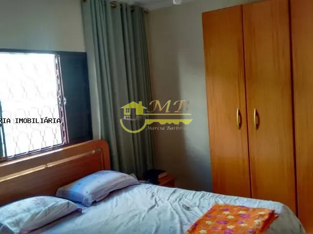 Casa com 165m² 2 quartos e 1 banheiro, à venda, no bairro Parque Floresta em Campinas