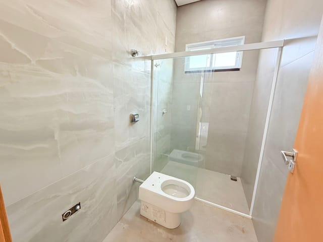 Casa com 300m² 3 quartos e 1 banheiro, à venda, no bairro Loteamento Jardim de Monet em Sinop