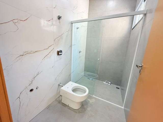 Casa com 300m² 3 quartos e 1 banheiro, à venda, no bairro Loteamento Jardim de Monet em Sinop