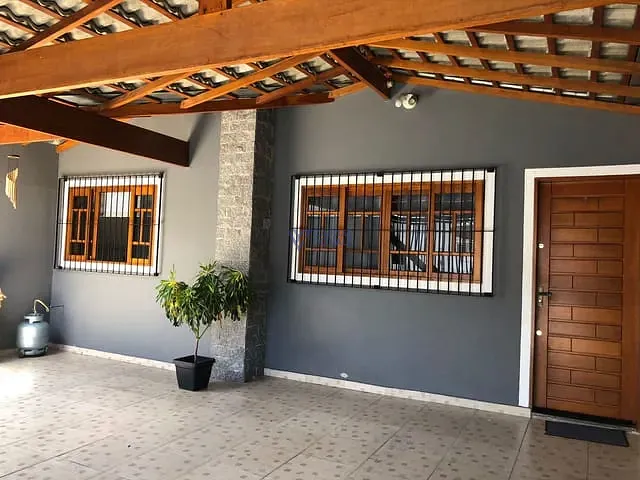 Casa 2 quartos e 2 banheiros, à venda, no bairro Jardim das Indústrias em Jacareí