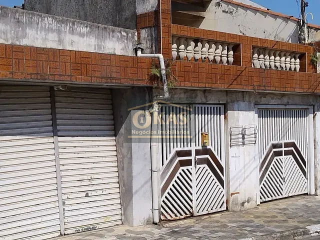 Casa com 250m² 3 quartos e 3 banheiros, à venda, no bairro Vila Amorim em Suzano